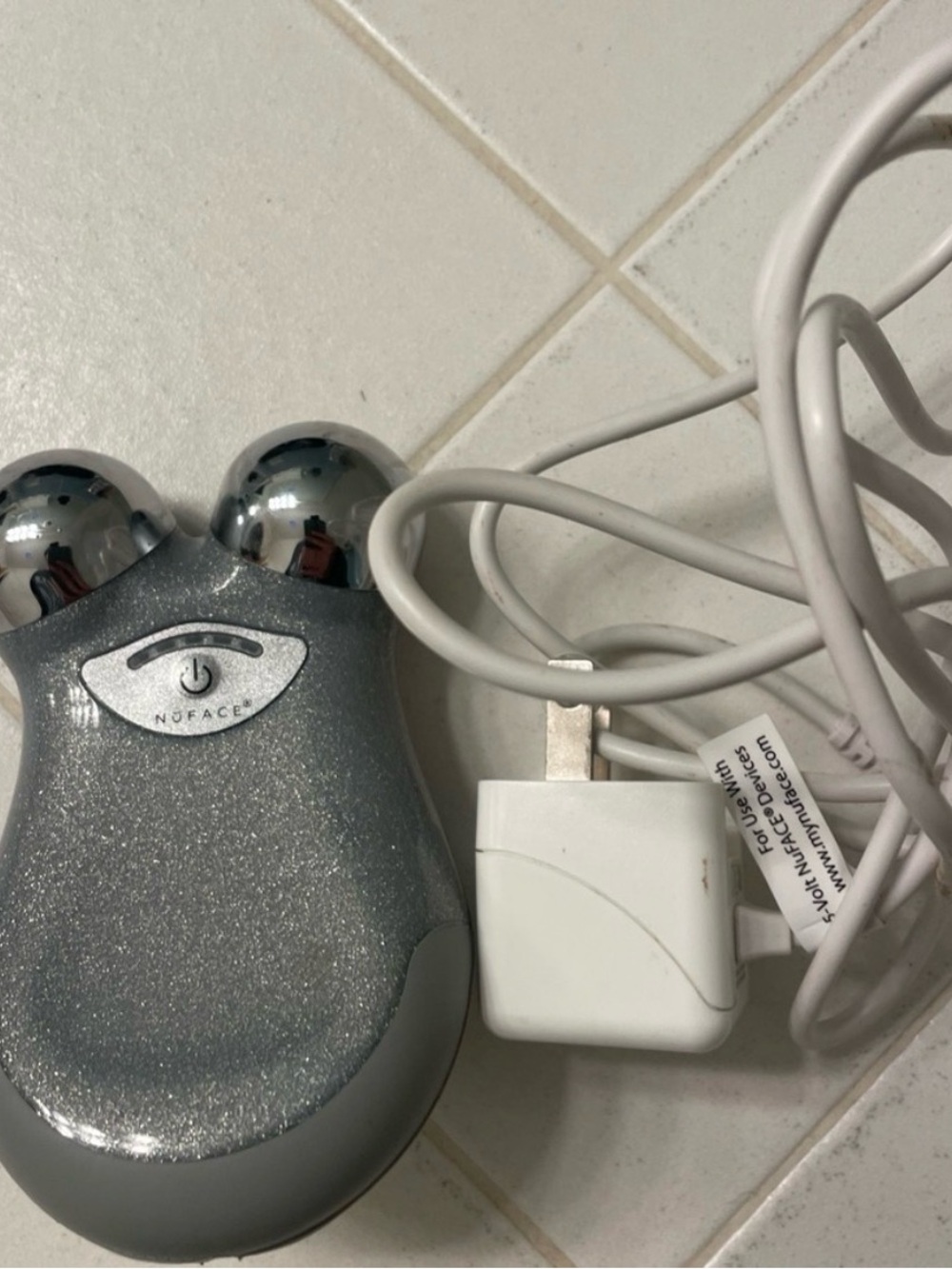 NuFace Mini Facial Toning Device - Sparkling Silver